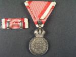 Stříbrná vojenská záslužná medaile Signum Laudis F.J.I., Ag, původní voj. stuha