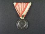 Medaile za statečnost II. třídy, Ag, původní vojenská stuha, vydání 1914 - 1917 na hraně značka A