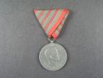 Medaile Za zranění z r. 1917 na stuze za tři zranění