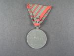 Medaile Za zranění z r. 1917 na stuze za tři zranění