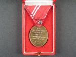 Bronzová záslužná medaile o Rakouský Červený kříž + originální etue