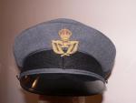 Originální brigadýrka RAF, vzácná hodnostní varianta - Warrant officer
