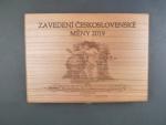 dřevěná etue na 2 ks Au mincí 10.000 Kč 2019 Zavedení Československé měny 2019