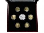 Proof sada 6ti pamětních 20 Kč mincí z roku 2018 a 2019 v dřevěné etui + Ag medaile s motivem vznik Československa, číslované sady, náklad 3000ks_