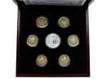 sada PROOF 6ti pamětních 20 Kč mincí z roku 2018 a 2019 v dřevěné etui + Ag medaile s motivem vznik Československa, číslované sady, náklad 3000 ks