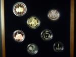 sada 2025 PROOF v dřevěné etui + Ag žeton, číslované sady, náklad jen 1250 ks