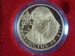 2009, Au medaile 2009 (Daniela Kartáková) - Benedikt XVI. - Návštěva Svatého otce v ČR. Au 0,999, 37 mm, 15,56 g (1/2 OZ), náklad 333 ks, číslo 04, etue