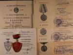 Dekrety na medaile Za obranu Kavkazu, Za dobytí Vídně, Za dobytí Budapešti, Za vítězství nad Německem a odznak s průkazem Veterán 9. dělostřelecké divize