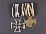 Spojka vyznamenání Železný kříž II.tř., Čestný kříž 1914-1918 pro frontové bojovníky, oba kusy značeny výrobcem