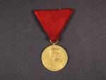 Vojenská jubilejní pam. medaile z r.1898, zlacený bronz, původní stuha