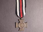Čestný kříž 1914-1918 pro vdovy a rodiče padlých, na reversu značka G2