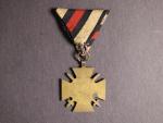 Čestný kříž 1914-1918 pro frontové bojovníky na trojúhelníkové stuze