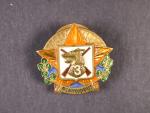 Odznak Neprojdou, 3. tř., starší provedení, těžší kov, oranžový smalt, značka výrobce Zukov