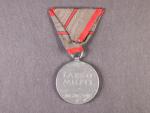 Medaile Za zranění z r. 1917 na stuze za jedno zranění, na hraně značka W&A