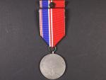 Čestný pamětní odznak k 60 výročí ukončení 2. sv. války