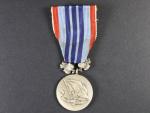 Medaile - za pracovní věrnost - ČSSR, punc Ag 900, výrobce Zukov