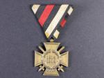 Čestný kříž 1914-1918 pro frontové bojovníky na původní trojúhelníkové stuze