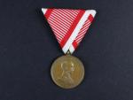 Bronzová medaile za statečnost, náhradní kov, nová vojenská stuha, vydání 1914 - 1917