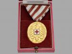 Zlatá záslužná medaile o Rakouský Červený kříž + originální etue