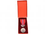 Medaile Za zásluhy o ČSLA, I.stupeň, etue