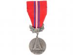 Medaile Za zásluhy o ČSLA, I.stupeň, etue
