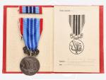 Medaile - za pracovní věrnost - ČSR, punc Ag 900/1000, značka výrobce Zukov Praha, udělovací průkaz