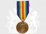 Medaile vítězství, na hraně opis, 40310 PTE. W.W.POTTER. DURH. L.I.