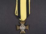 Vojenský služební kříž I.tř. za 25 let služby, vydání z let 1849 - 1867, revers opatřen perletí, novodobá stuha