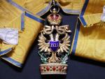 Řád železné koruny, 2.tř. s meči a valěčnou dekorací a s původní stuhou, značka výrobce W.M. , pozlacený bronz - hvězdička