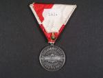 Pamětní veteránská medaile spolku vysloužilých vojínů pro Židenice a okolí z r. 1909, Ag, uděleno zakládajícímu členu T. Dančákovi, zakl. členů 38