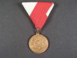 Pamětní veteránská medaile na svěcení praporu voj. vysloužilců v Třebíči 1904, novodobá stuha