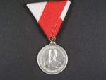 Pamětní veteránská medaile na památku svěcení praporu voj. vysloužilců v Lískovci u Brna 1899, novodobá stuha, postříbřeno