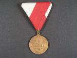 Pamětní veteránská medaile na 25. leté trvání spolku vysloužilých vojáků v Židenicích a okolí z r.1909, novodobá stuha