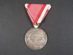Medaile za statečnost I. třídy, Ag,na hraně značeno A, novodobá stuha, vydání 1914 - 1917