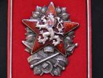 Odznak vojenské akademie 1952 č.3, výrobce Zukov Ag900