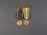 Miniatura medaile vojenského odporu 1940 - 1944 a pamětní medaile 1940 - 1945