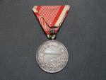 Medaile za statečnost I. třídy, Ag, původní vojenská stuha, vydání 1917 - 1918