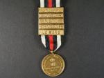 Pamětní Válečná medaile 1870-1871 pro bojovníky se štítky COLOMBEY-NOUILLY, GRAVELOTTE-ST.PRIVAT, METZ, ORLEANS a LE MANS