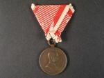 Medaile za statečnost III. třídy, bronz,puvodní vojenská stuha, vydání 1914 - 1917