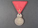 Stříbrná vojenská záslužná medaile Signum Laudis Karel, Ag, původní civilní stuha