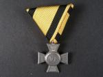 Vojenský služební kříž III.tř. za 6 let služby, vydání z let 1913 - 1918, náhradní kov, nová stuha