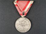 Medaile za statečnost I. třídy, náhradní kov, původní vojenská stuha, vydání 1914 - 1917