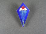 Odznak pro piloty za zakončení výsadkářského výcviku starší provedení od r. 1956 č.0022, poškozený smalt ve spodním cípu