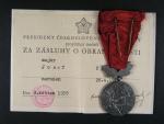 Medaile - Za zásluhy o obranu vlasti - ČSR, etue + dekret