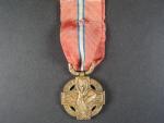 Československá revoluční medaile, těžký typ, varianta s podpisem medailera se štítkem ALSACE, ARGONNY a č.22