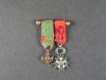 Miniatura Řádu čestné legie, 3. republika 1870 - 1951, V tř. + miniatura válečného kříže 1914 - 1918