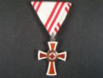 Vyznamenání za zásluhy o červený kříž, kříž II. stupně, Ag, nová stuha