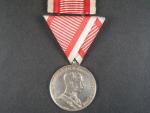 Medaile za statečnost I. třídy, Ag, na hraně značka A, původní vojenská stuha, vydání 1914 - 1917