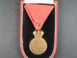 Vojenská záslužná medaile Signum Laudis F.J.I., bronz + orig. etue