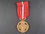 Československá revoluční medaile, těžký typ, varianta s podpisem medailera, číslem 1 a 2